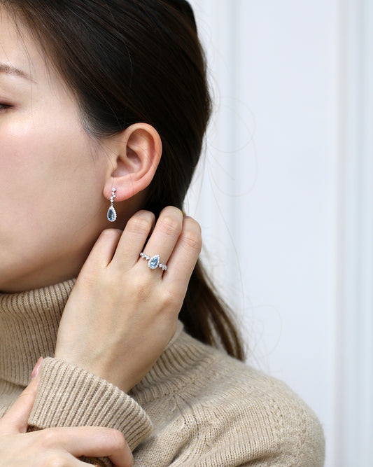 Athena Santa Maria Aquamarine-Rings,Patrea Jewelry,birthstone jewelry Hong Kong, Aquamarine jewelry hk, Bespoke gemstone jewelry HK, Luxury aquamarine 18k gold, 海藍寶首飾 推薦, 天然海藍寶石, 藍寶石 珠寶 香港, Jewelry HK Online