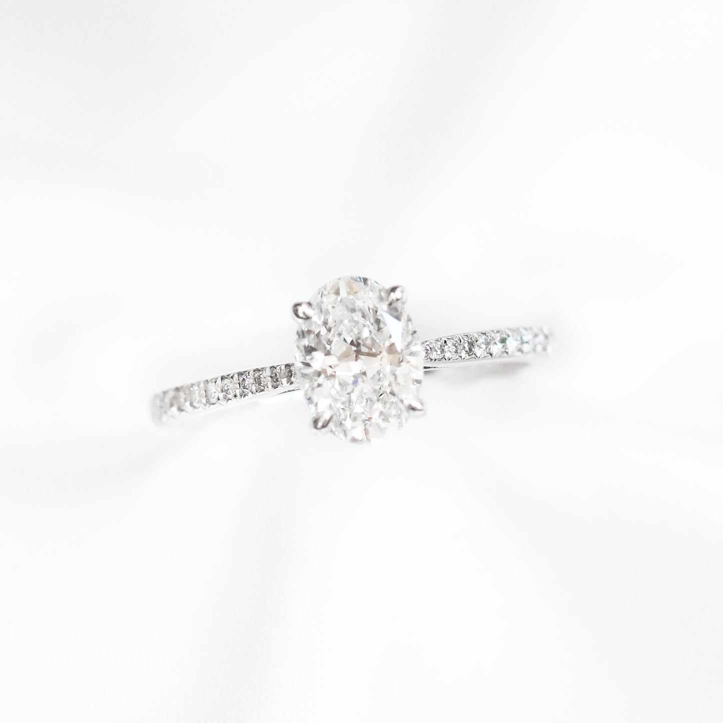 Crocus Eternity 18k White Gold 4-Prong Oval Diamond Engagement Ring Setting 18k白金四爪蛋形永恆求婚鑽石戒指款式