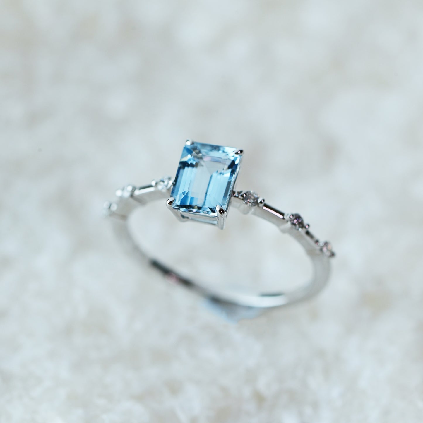 18k白金海藍寶鑽石戒指 18k White Gold Emerald-cut Aquamarine Diamond Ring