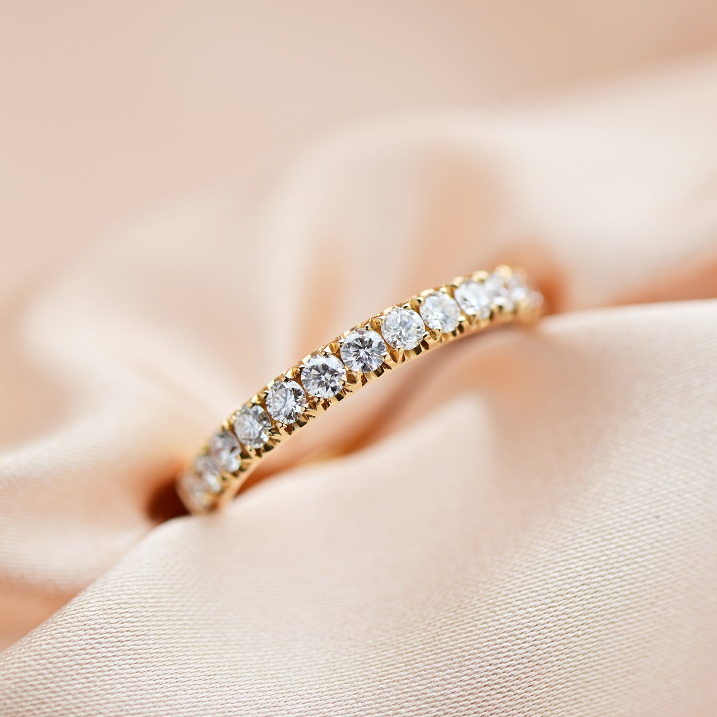 18k玫瑰金輕奢鑽石排戒 18k Rose Gold Luxurious French Pavé Diamond Ring