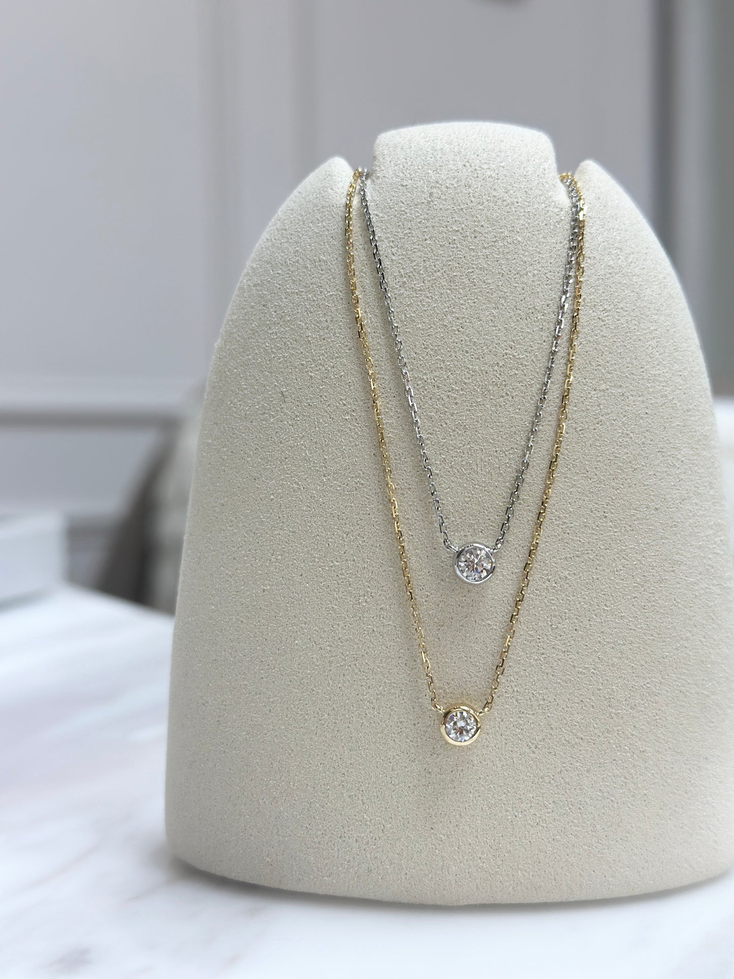 18k Gold Donut Bezel Set Diamond Necklace (White/Rose/Yellow Gold)