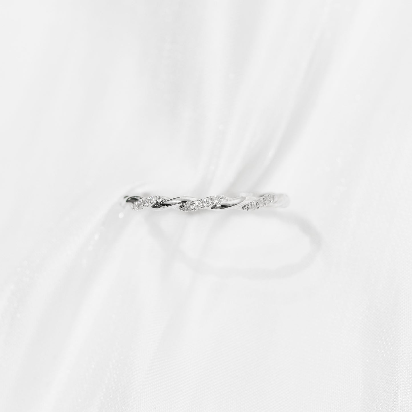 18k白金麻花扭紋鑽石戒指 18k White Gold Twisted Diamond Ring
