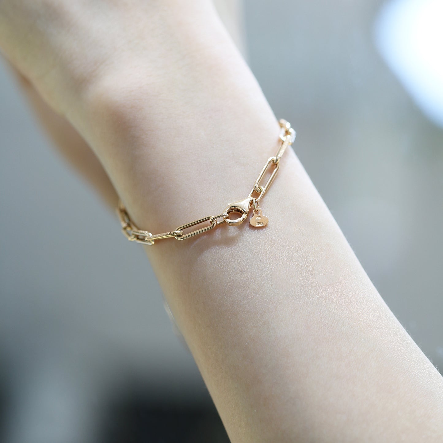 Matte Paper Clip Chain Bracelet (White/Rose Gold)
