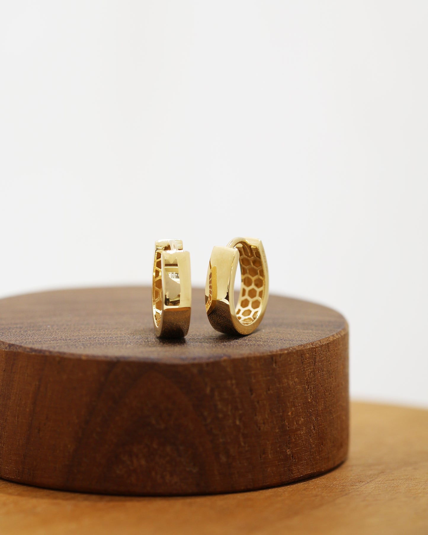 18k Yellow Gold Horseshoe Huggie Earrings