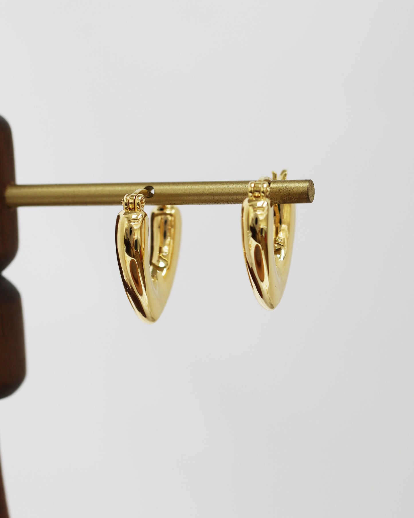 18k Yellow Gold Chunky V-shaped Earrings