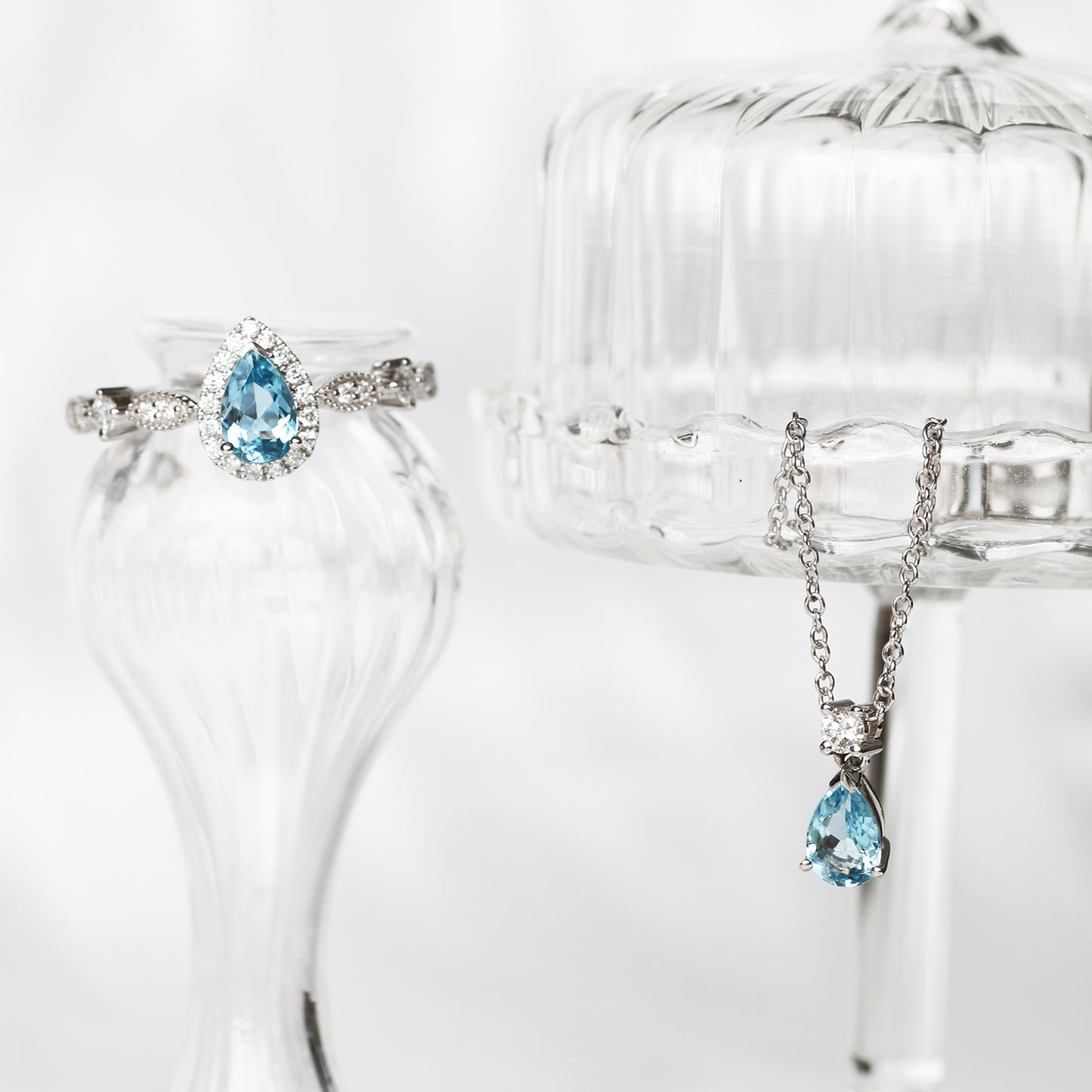 18k White Gold Pear-shaped Santa Maria Aquamarine Diamond Necklace