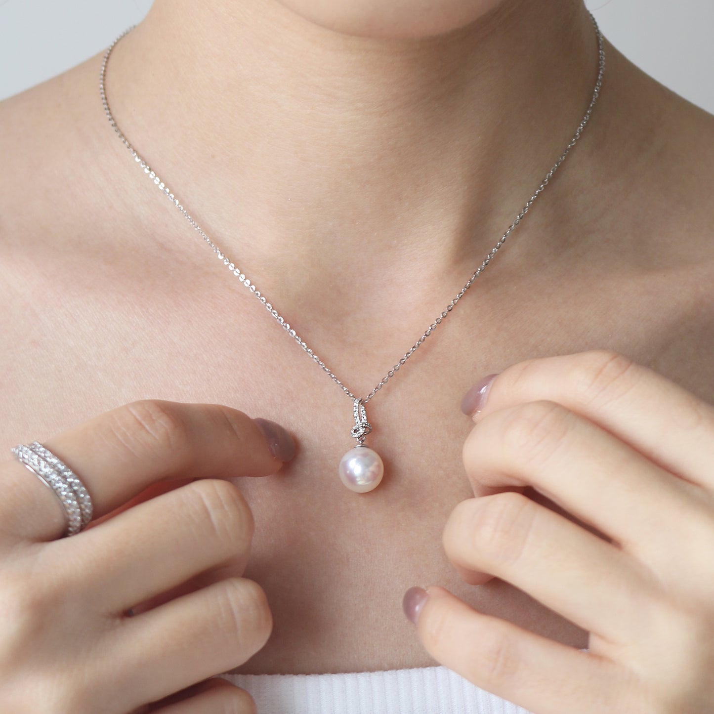 18k White Gold 9.5-10mm Akoya Pearl Diamond Necklace