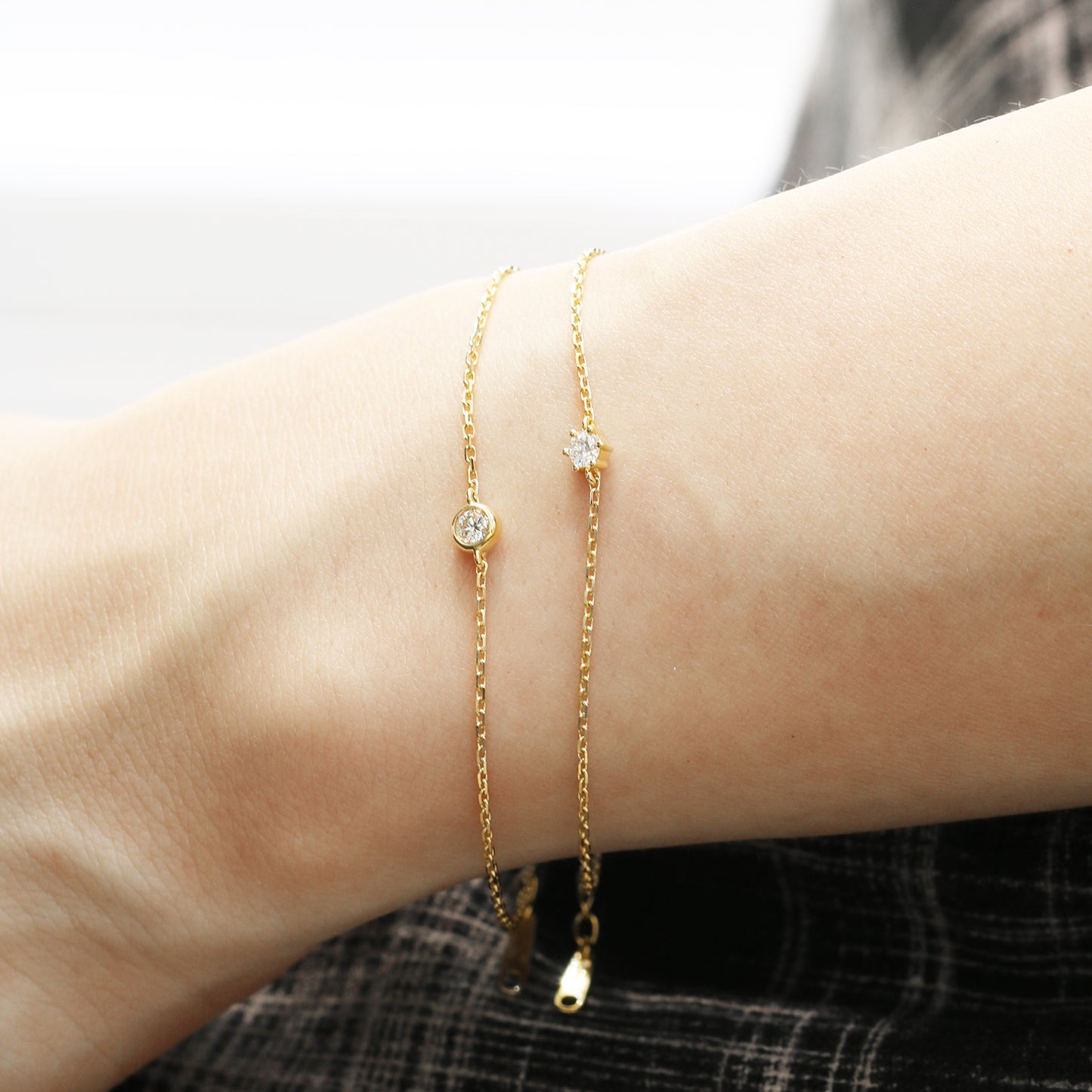Donut 0.10ct Bezel Set Diamond Bracelet (White/Rose/Yellow Gold)