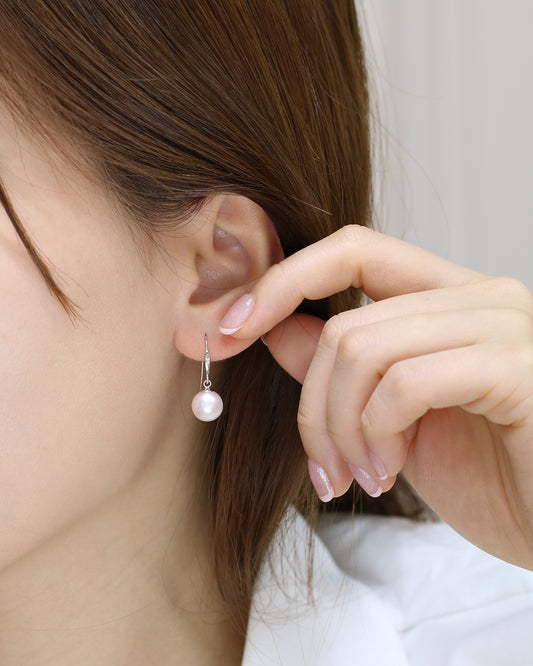 18k White Gold 8.5-9mm Akoya Pearl Dangle Earrings, Pair