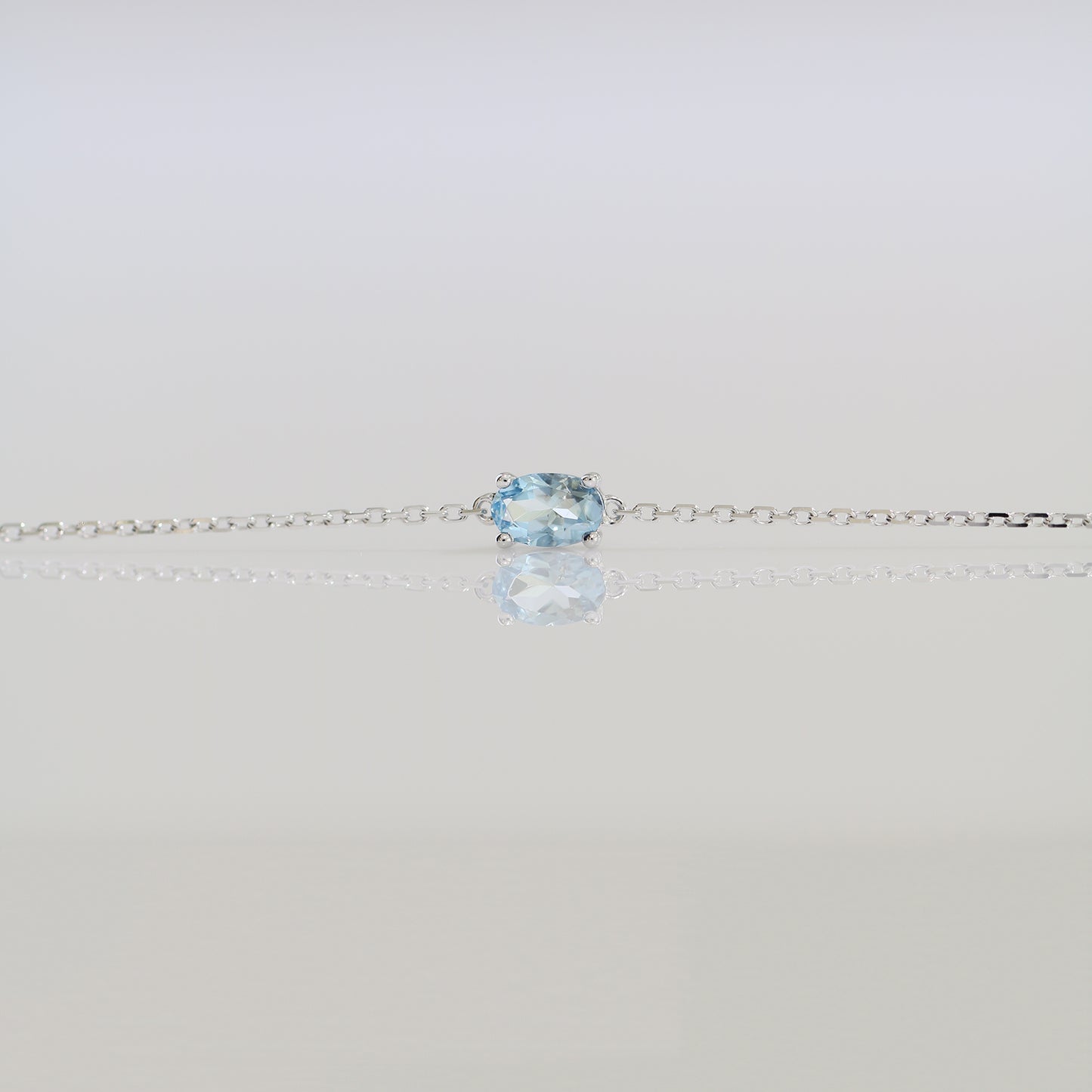 Solitaire Oval Aquamarine Bracelet