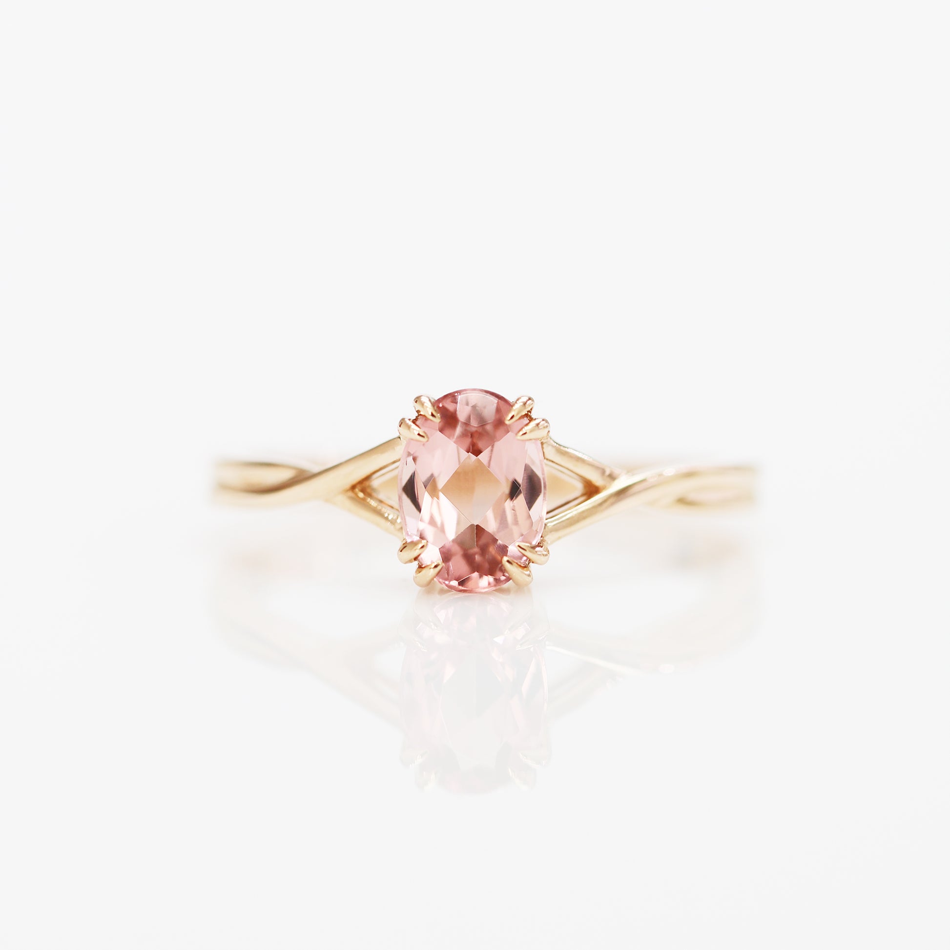 18k Rose Gold Oval Shape Pink Tourmaline Ring 18k玫瑰金蛋形粉紅碧璽復古感戒指