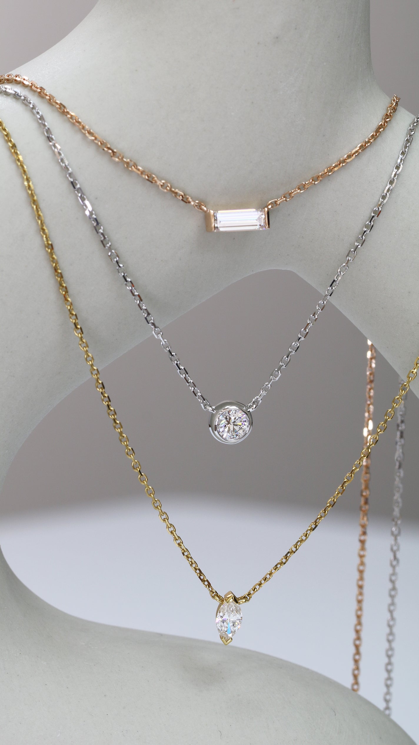 18k Gold Donut Diamond Necklace (White/Rose/Yellow Gold)