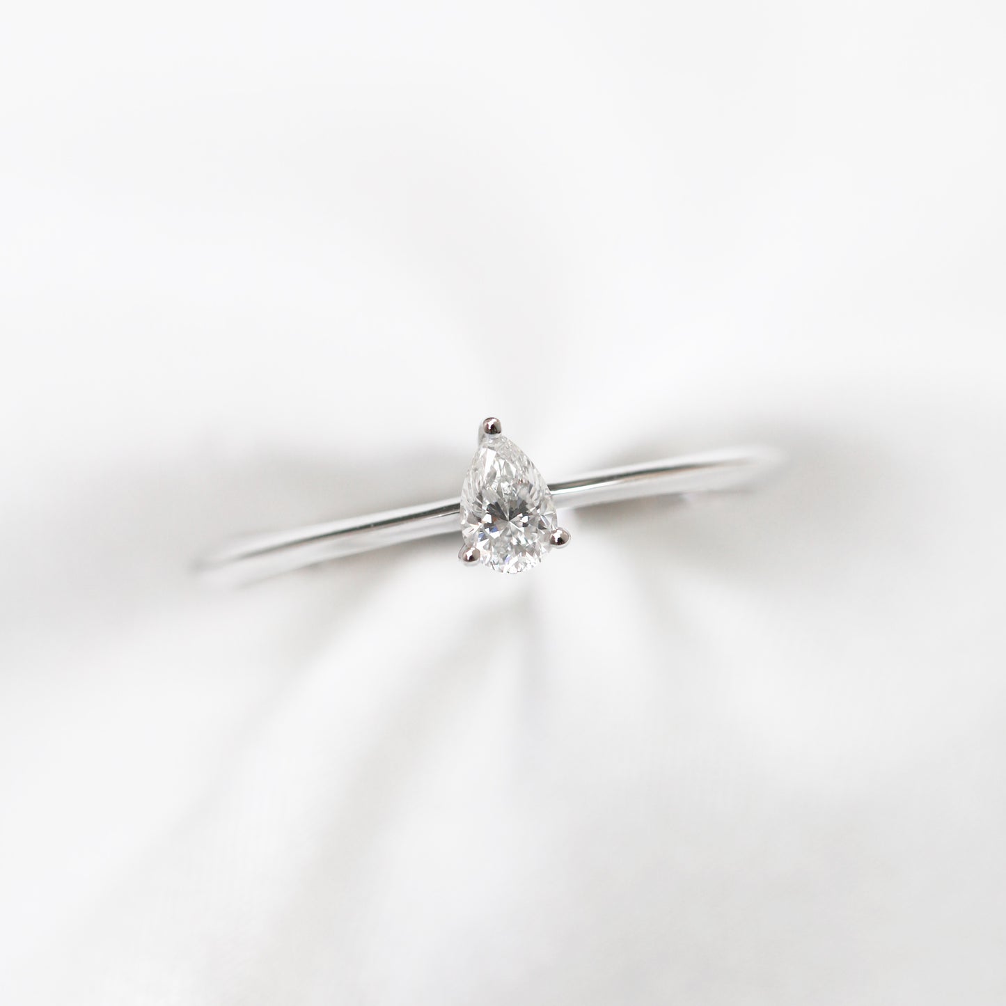 18k白金15份梨形水滴形鑽石戒指 18k White Gold 0.15 Pear Shape Diamond Ring