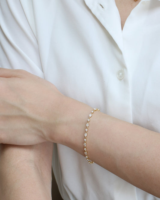 Valeris 2ct Pear and Round Diamond Bracelet (White/Rose/Yellow Gold)