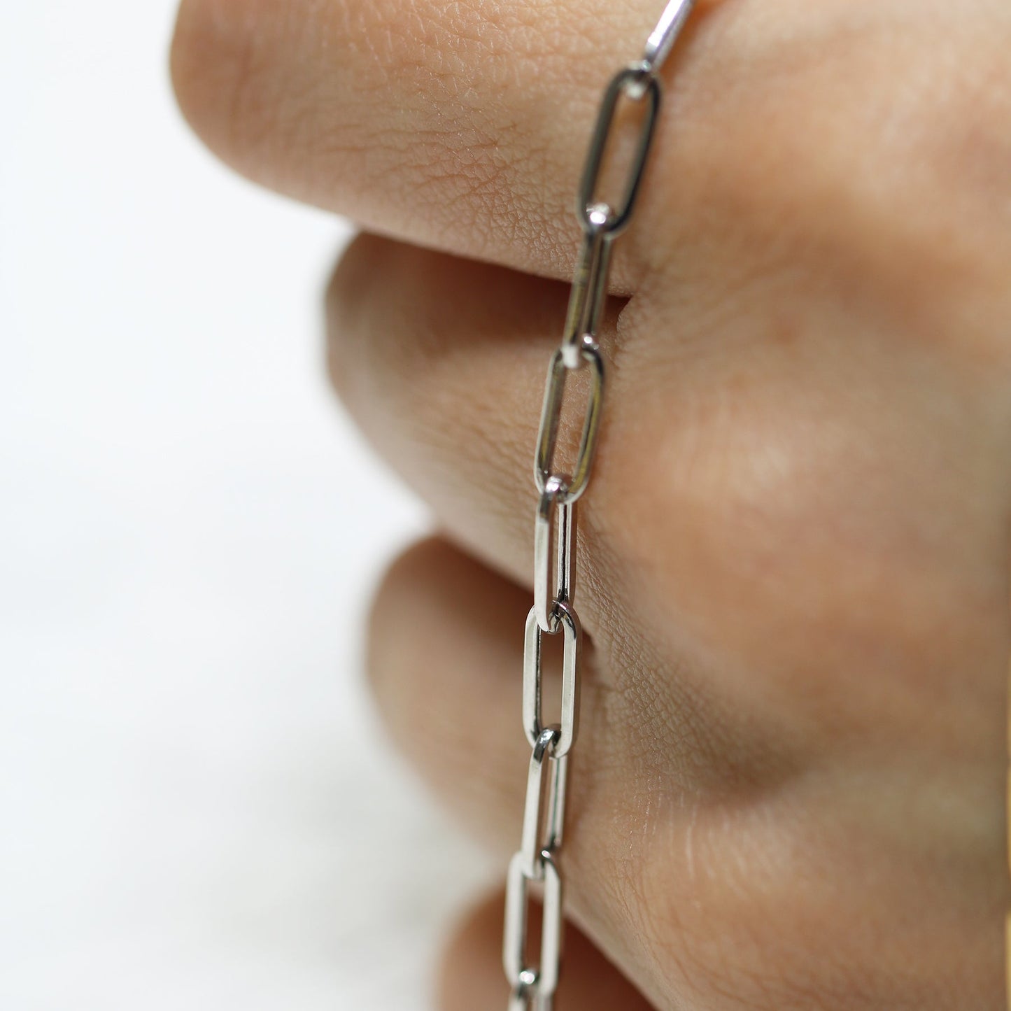 18k White Gold Circle Paper Clip Chain Bracelet 18k白金意大利萬字夾手鍊