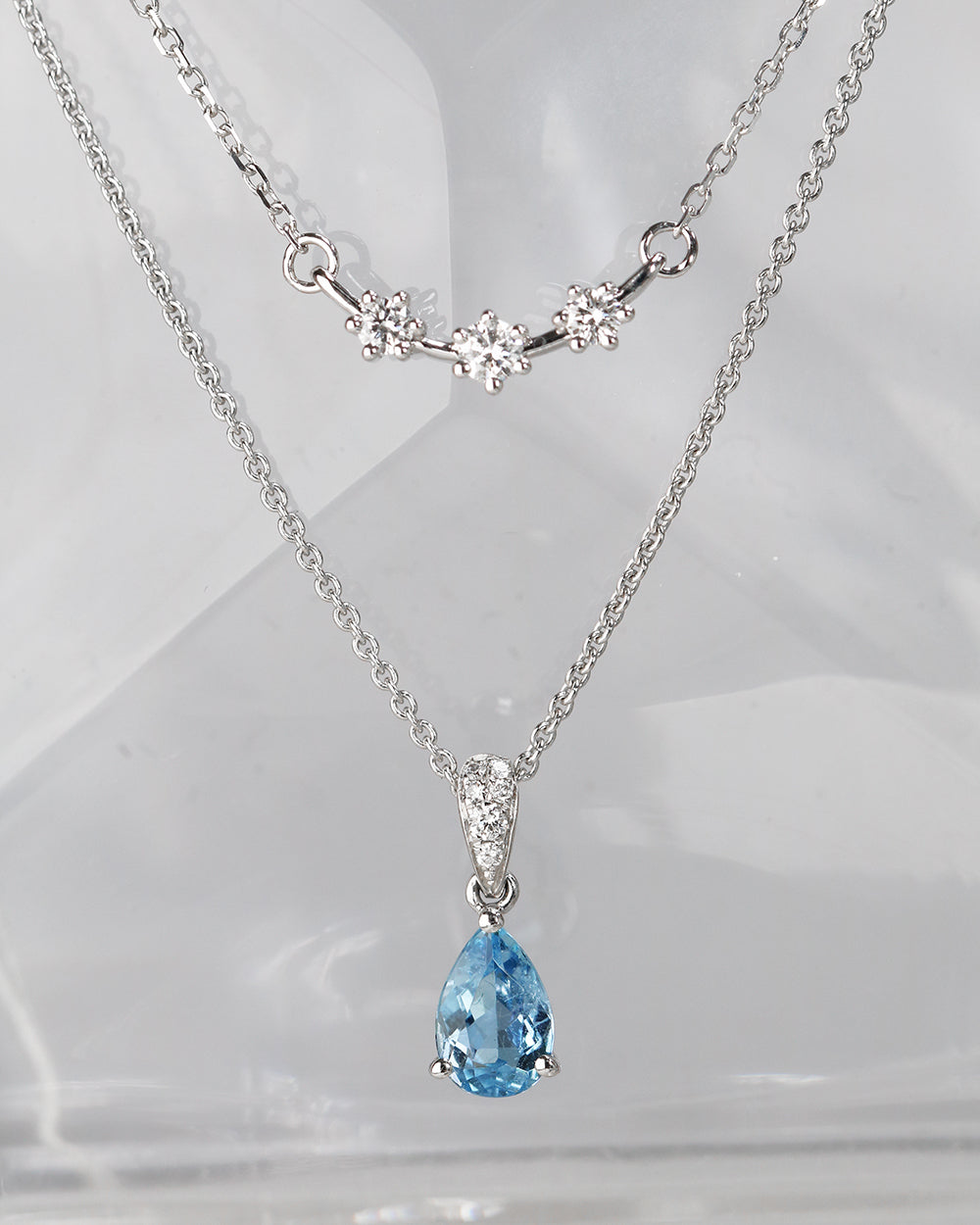 18k Gold Smile Diamond Necklace (White/Rose/Yellow Gold)