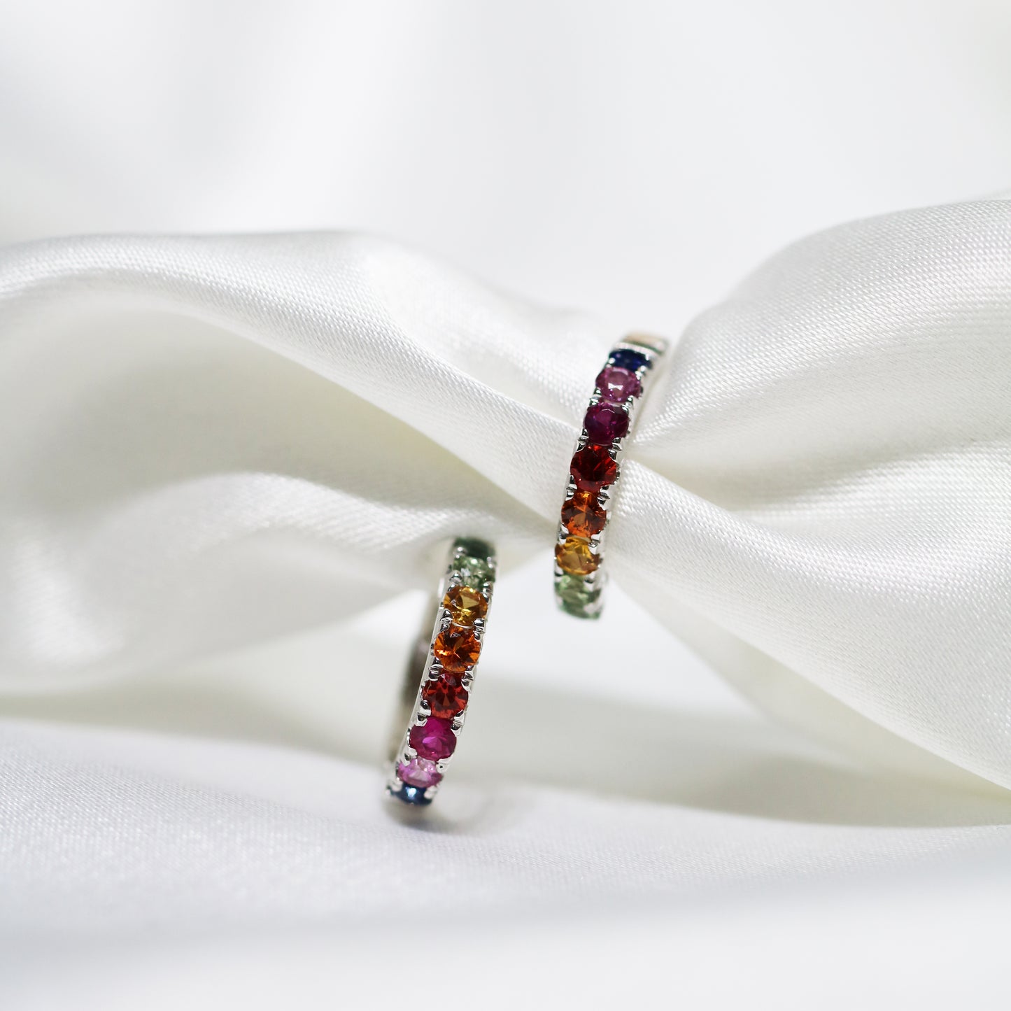 18k White Gold 0.99ct Multi-color Sapphire Earrings 18k白金彩色藍寶石耳環