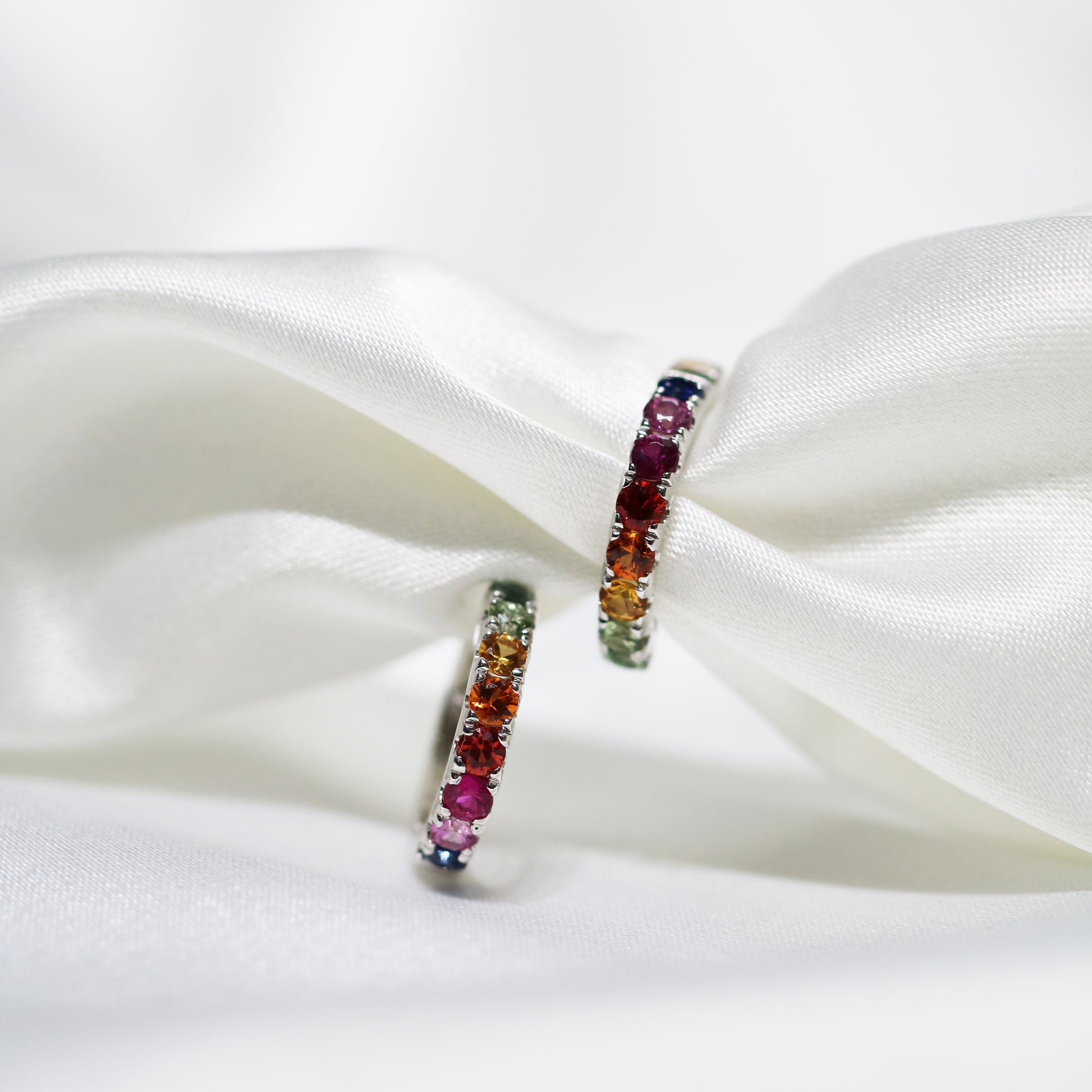 18k White Gold 0.99ct Multi-color Sapphire Earrings 18k白金彩色藍寶石耳環