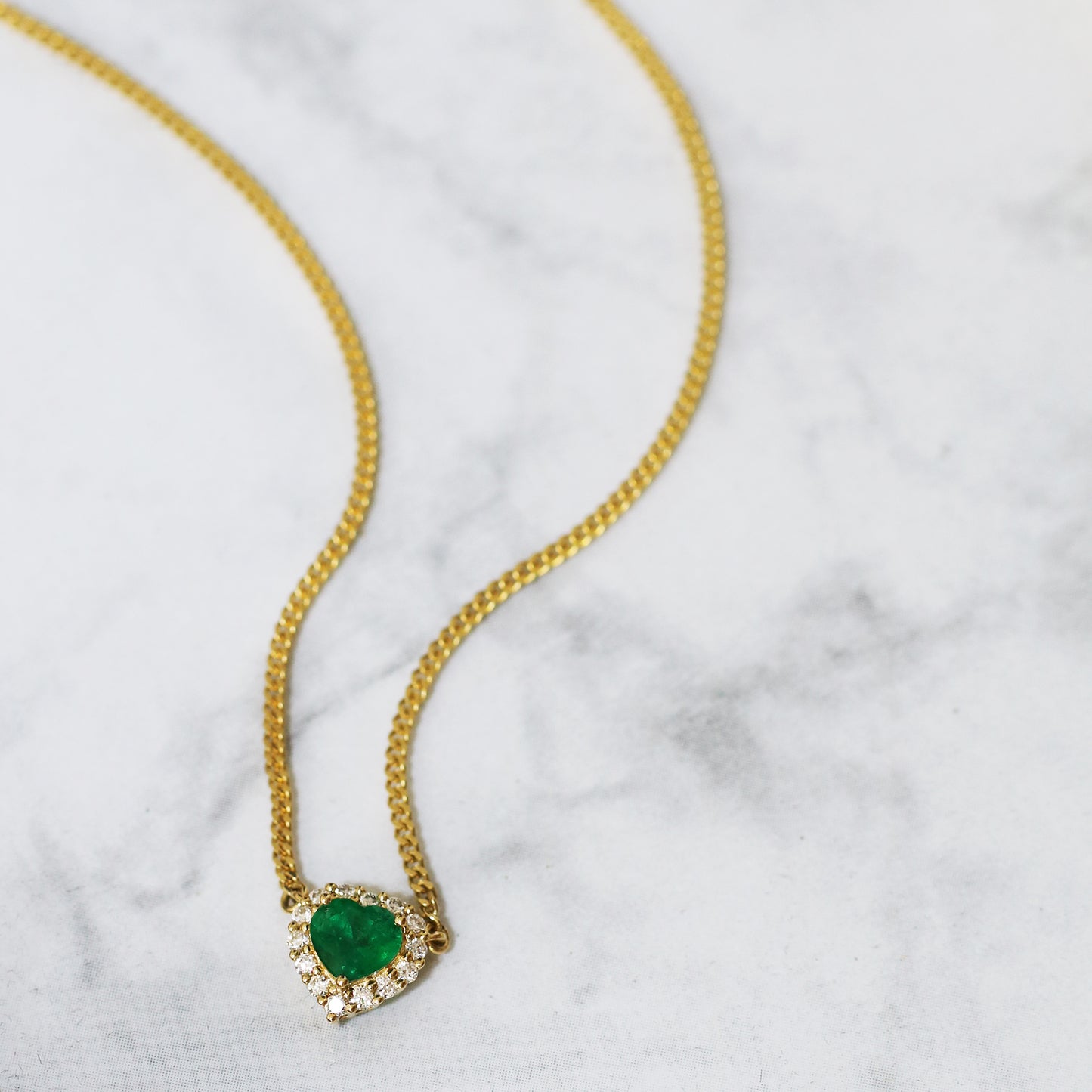 18k黃金心形綠寶石鑽石頸鍊 18k Yellow Gold Heart-shaped Emerald Diamond Halo Cuban Chain Necklace