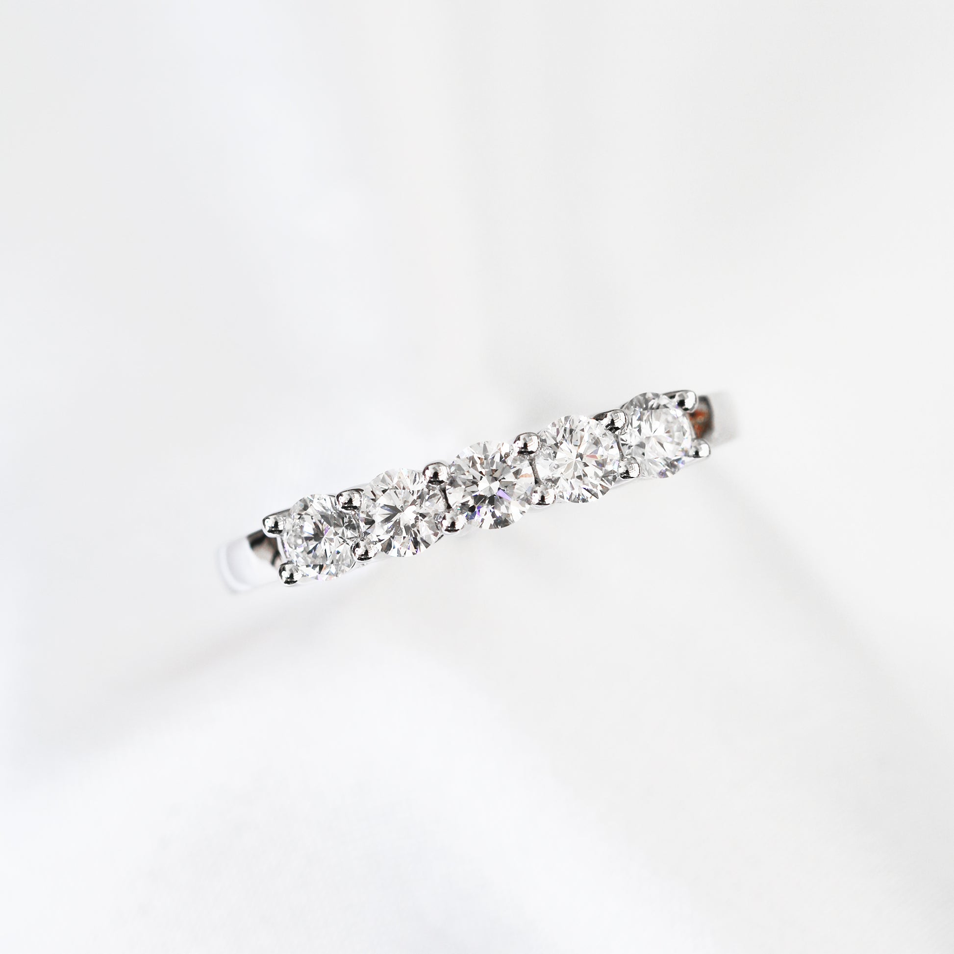 18k白金輕奢鑽石排戒 18k White Gold 0.60ct Round Diamond Eternity Ring
