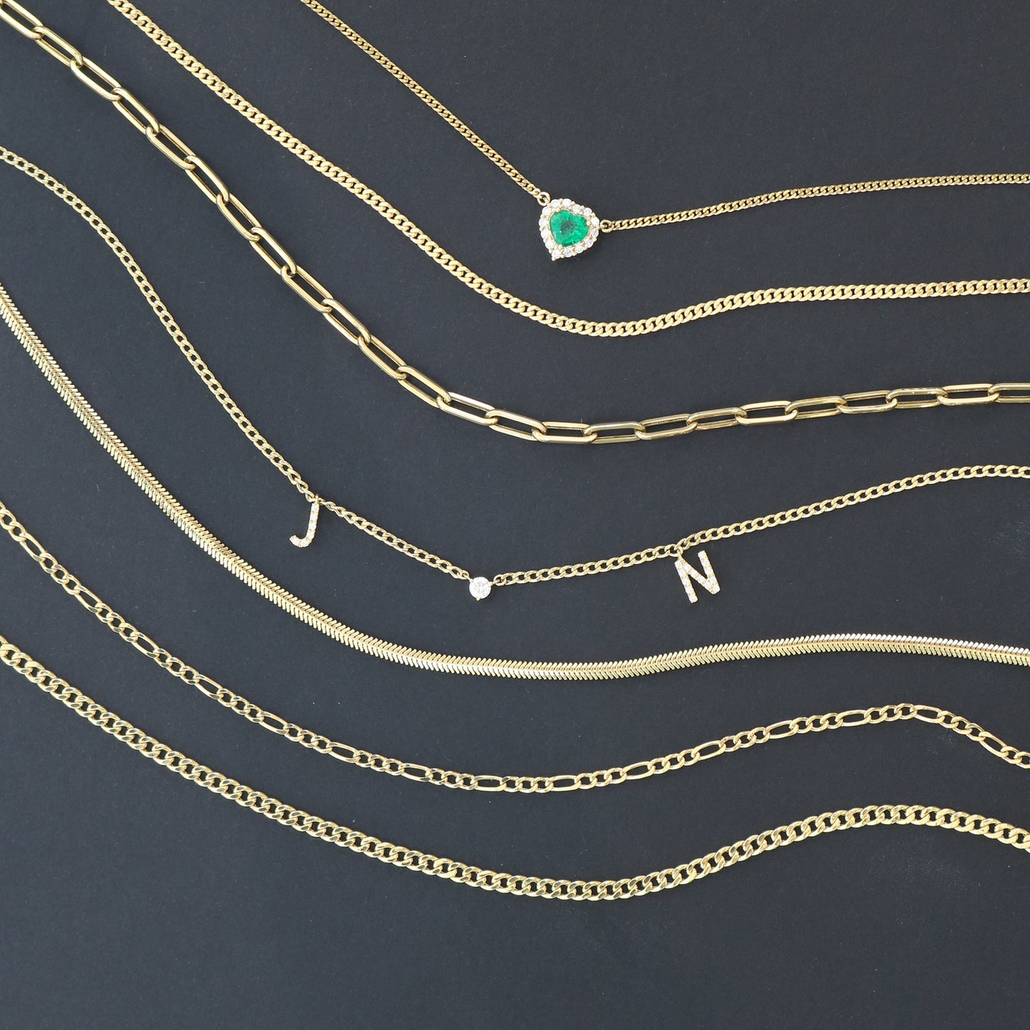 18k Gold Initial Diamond Necklace 18k金字母鑽石頸鏈