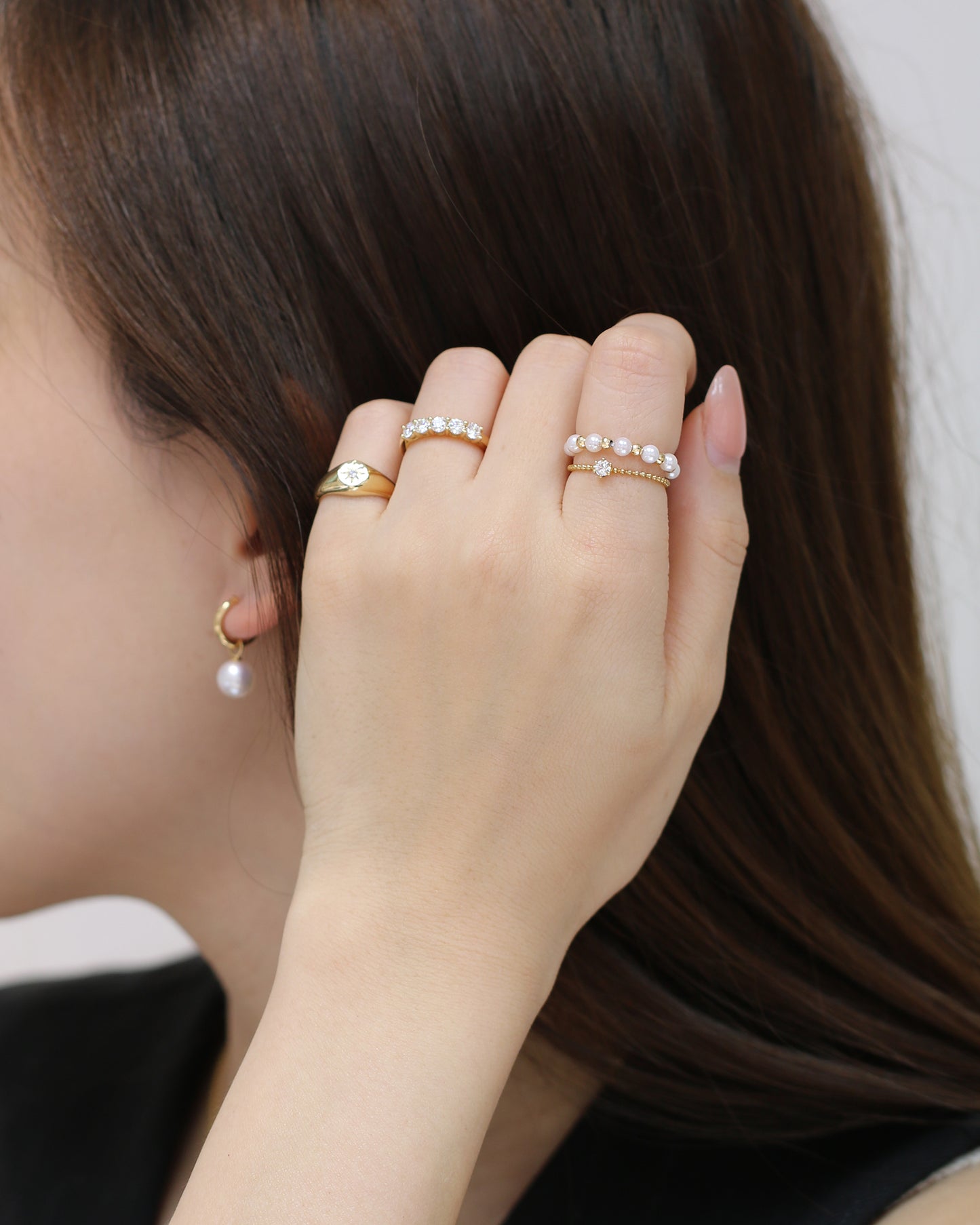 18k Rose Gold Baby Akoya Pearl Ring 18k 玫瑰金阿古屋珍珠戒指 18K黃金星芒印戒 18k Yellow Gold Lumiere Signet Ring
