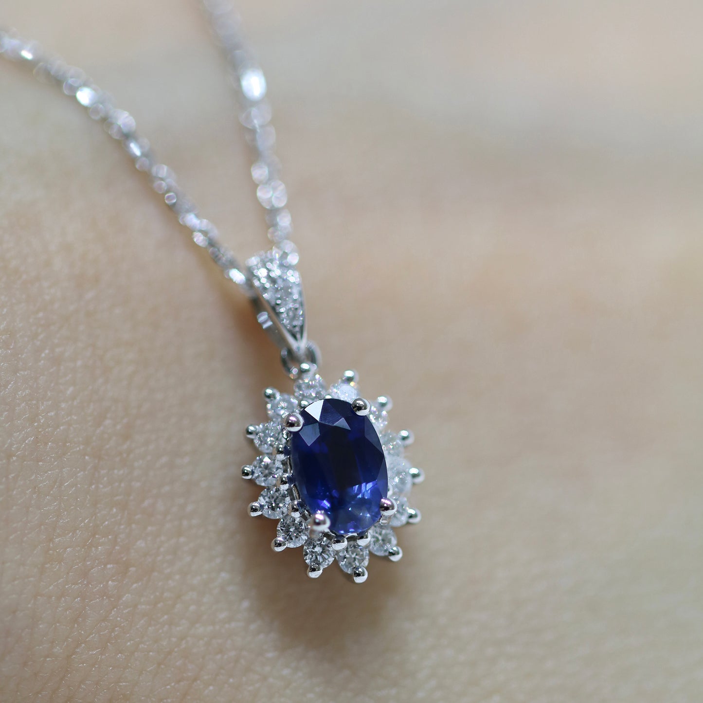 18k White Gold Classic Diana Sapphire Diamond Necklace 18k白金鑽石藍寶石頸鍊