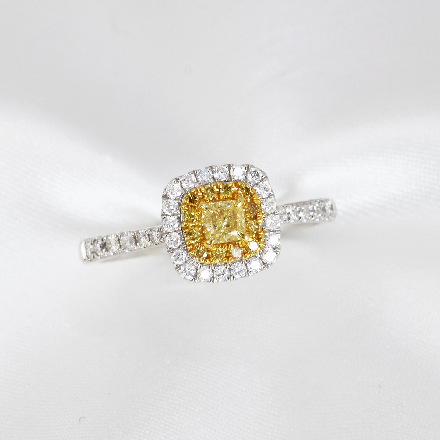18k白金黃鑽戒指18k White Gold Yellow Diamond Ring