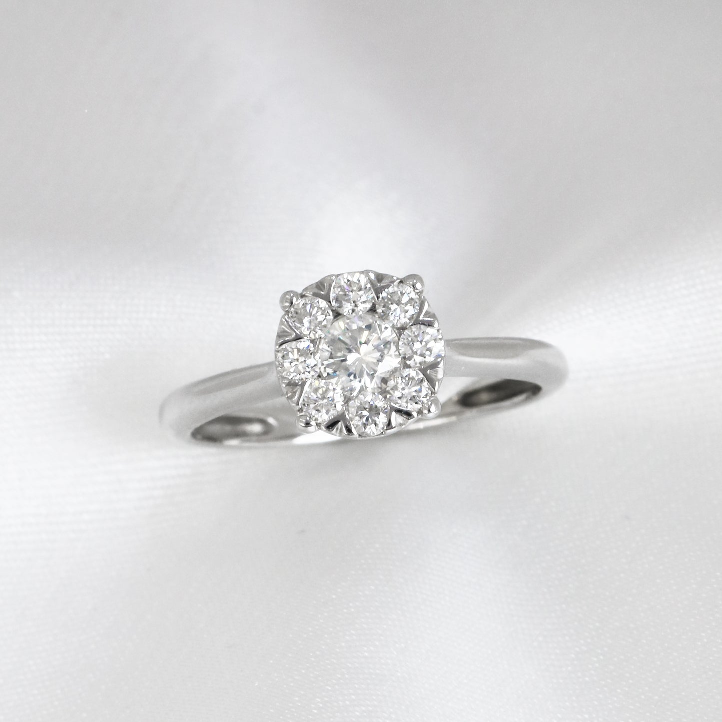 18k白金8圍1圓鑽戒指 18k White Gold Illusion Setting Diamond Ring