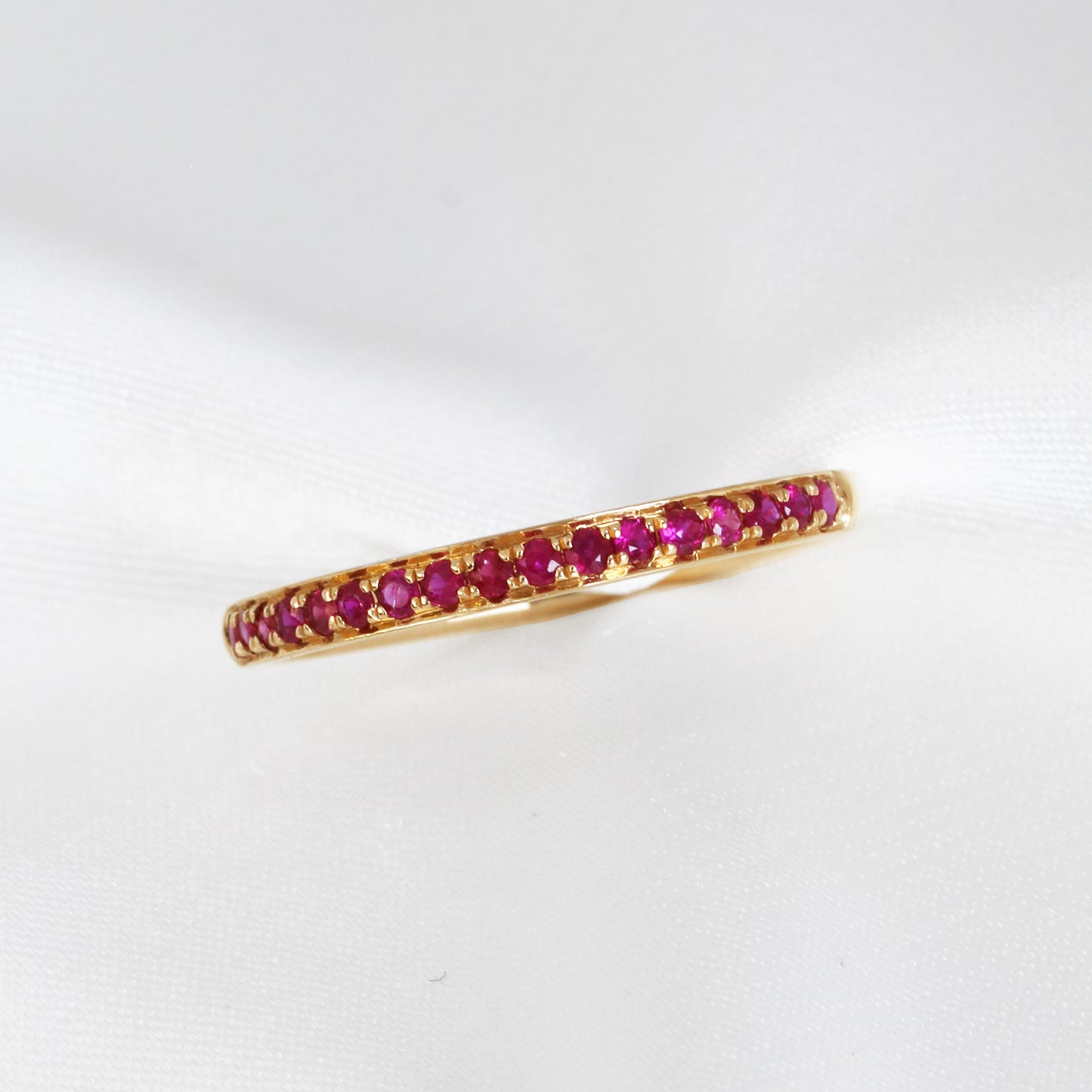 18k玫瑰金26份半圈紅寶石戒指 18k Rose Gold 0.26ct Ruby Half Eternity Ring