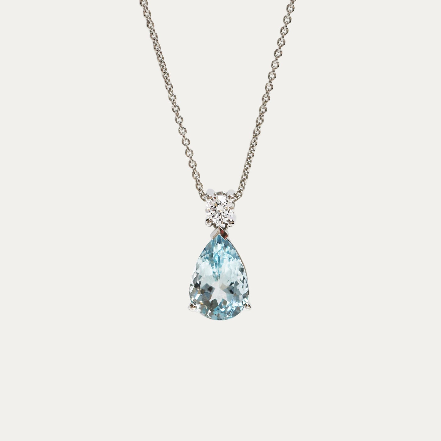 18k White Gold Pear-shaped Aquamarine Diamond Necklace