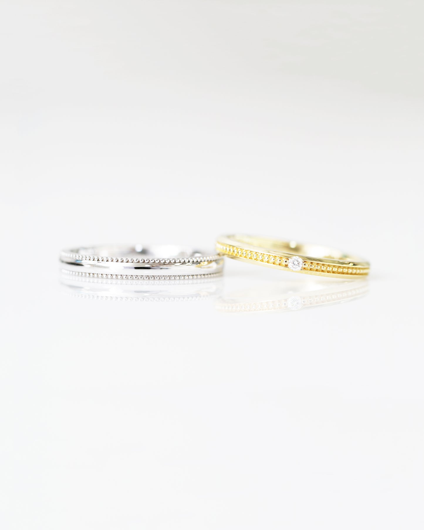 My One and Only 18k Yellow / White Gold Beaded Wedding Rings
結婚對戒/情侶對戒
18k白金/黃金轆珠邊工藝手工戒指