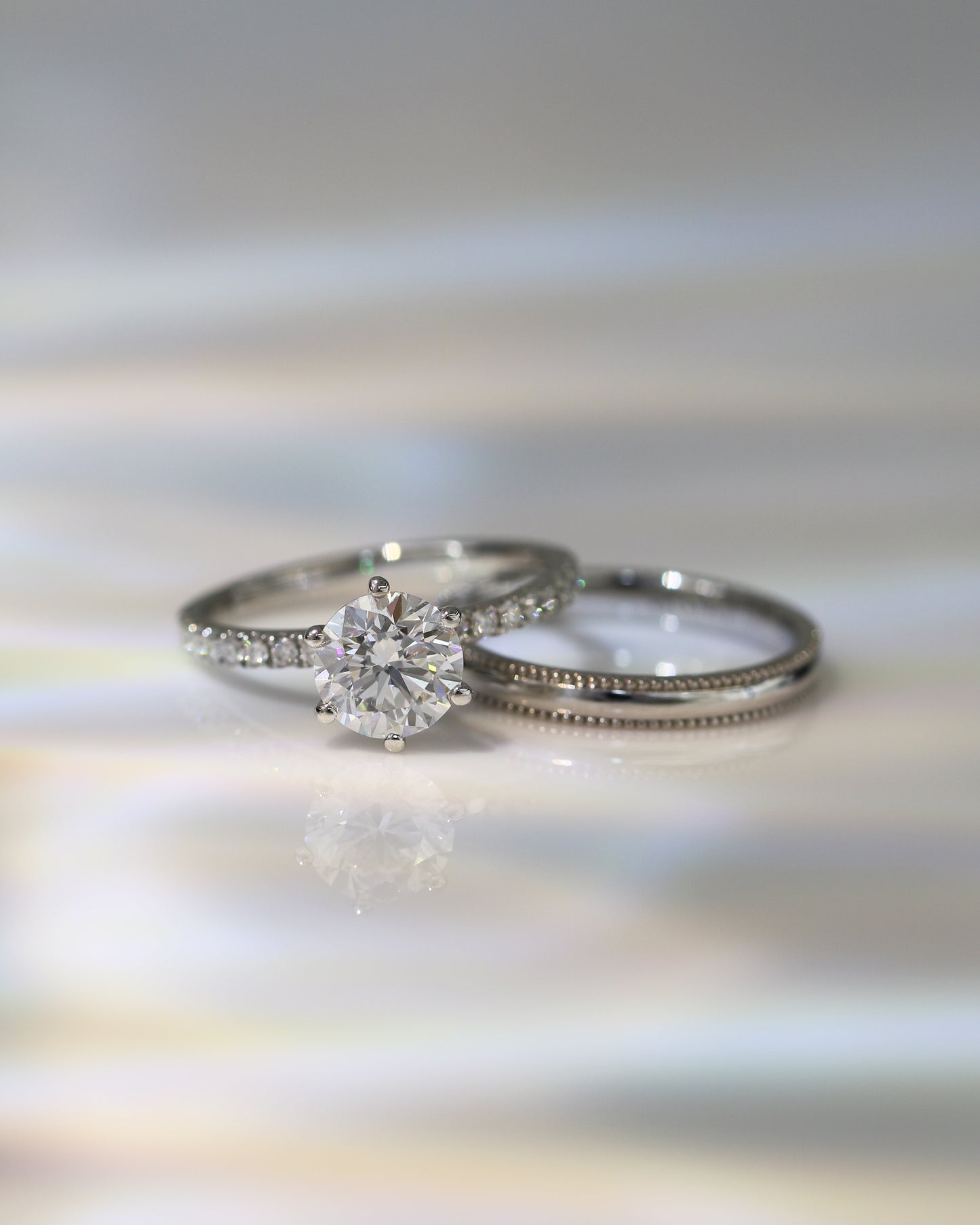 My One and Only 18k Yellow / White Gold Beaded Wedding Rings
結婚對戒/情侶對戒
18k白金/黃金轆珠邊工藝手工戒指