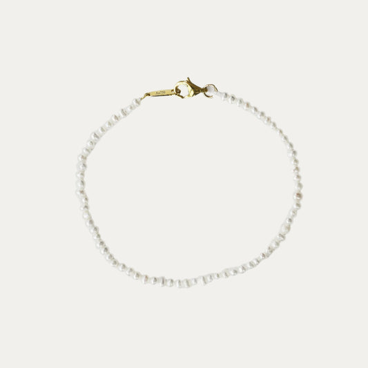 18k Yellow Gold Baby Pearl Bracelet