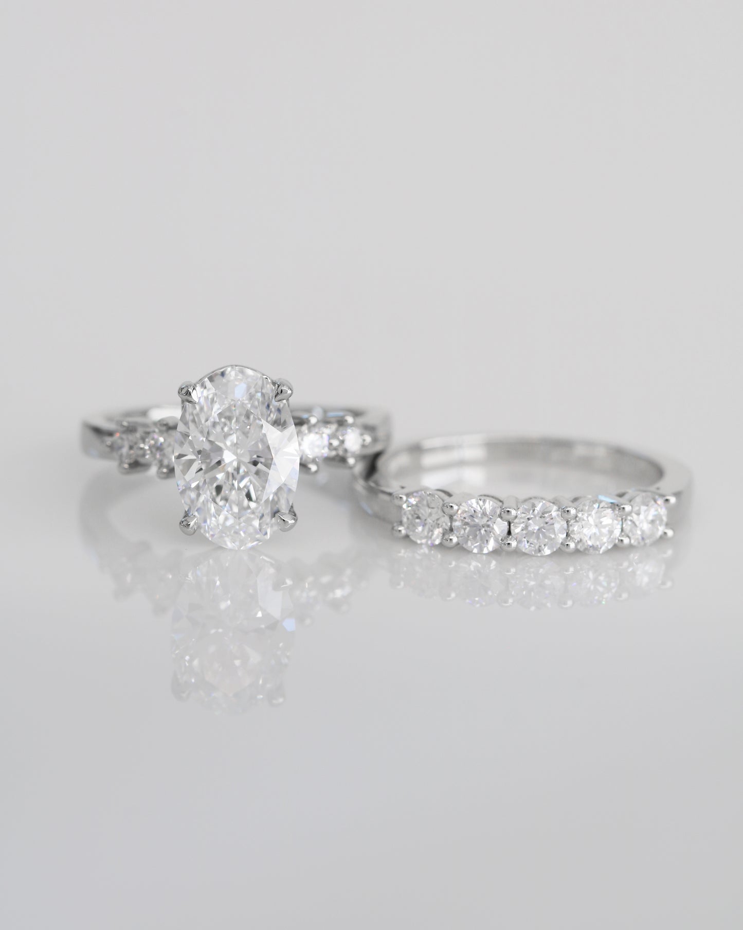 18k White Gold 4-Prong Oval Brilliant Diamond Engagement Ring 18k白金四爪蛋形橢圓形求婚鑽石戒指