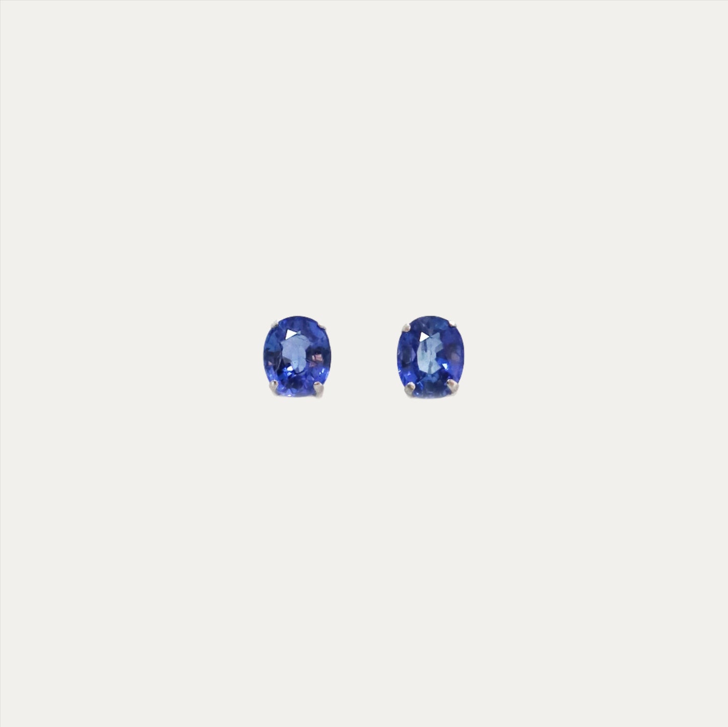 PT900 Sapphire Earrings 鉑金藍寶石耳環