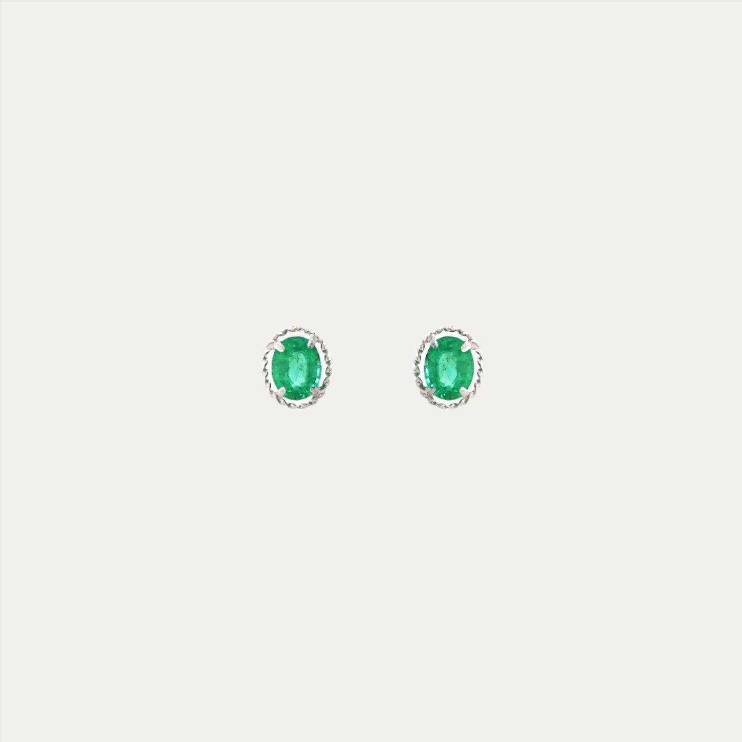 PT900 Emerald Earrings 鉑金綠寶石耳環