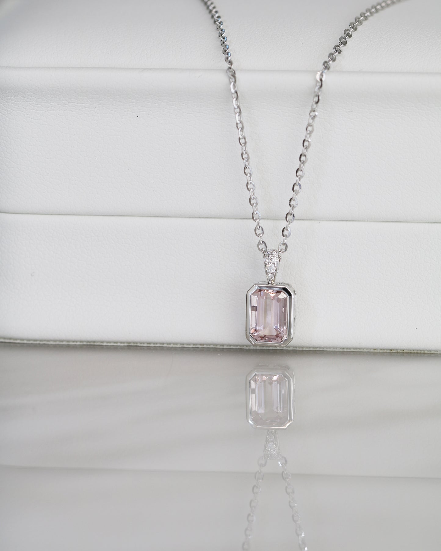 18k Gold Morganite Diamond Pendant Necklace