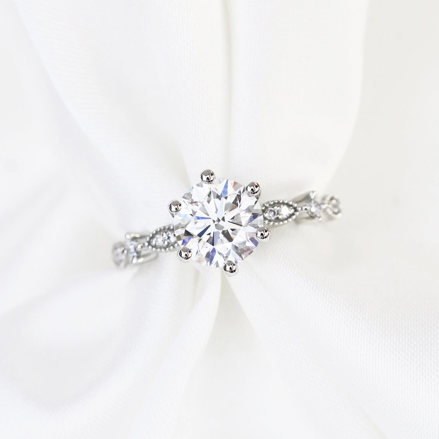 Bellflower Vintage 18k White Gold 6-Prong Bead Set Milgrain Band Round Brilliant Diamond Engagement Ring Setting 18k白金圓形六爪圓爪復古求婚鑽石戒指款式
