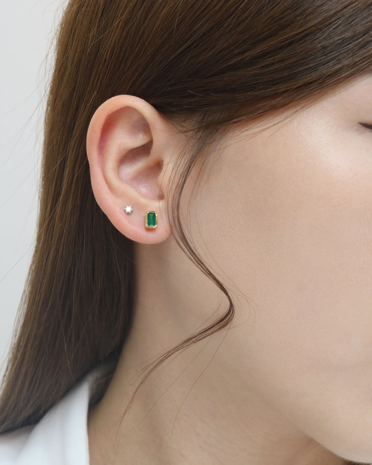 18k Yellow Gold Emerald Stud Single Earring, Single