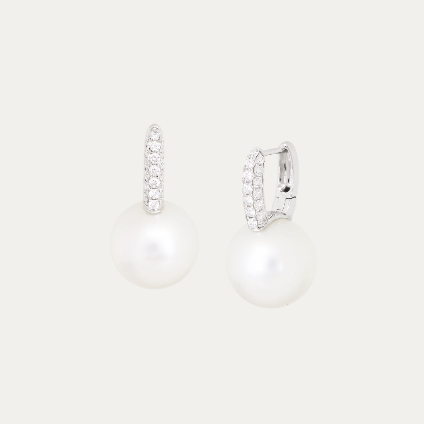 18k White Gold 14mm Australian South Sea Pearl Diamond Earrings
