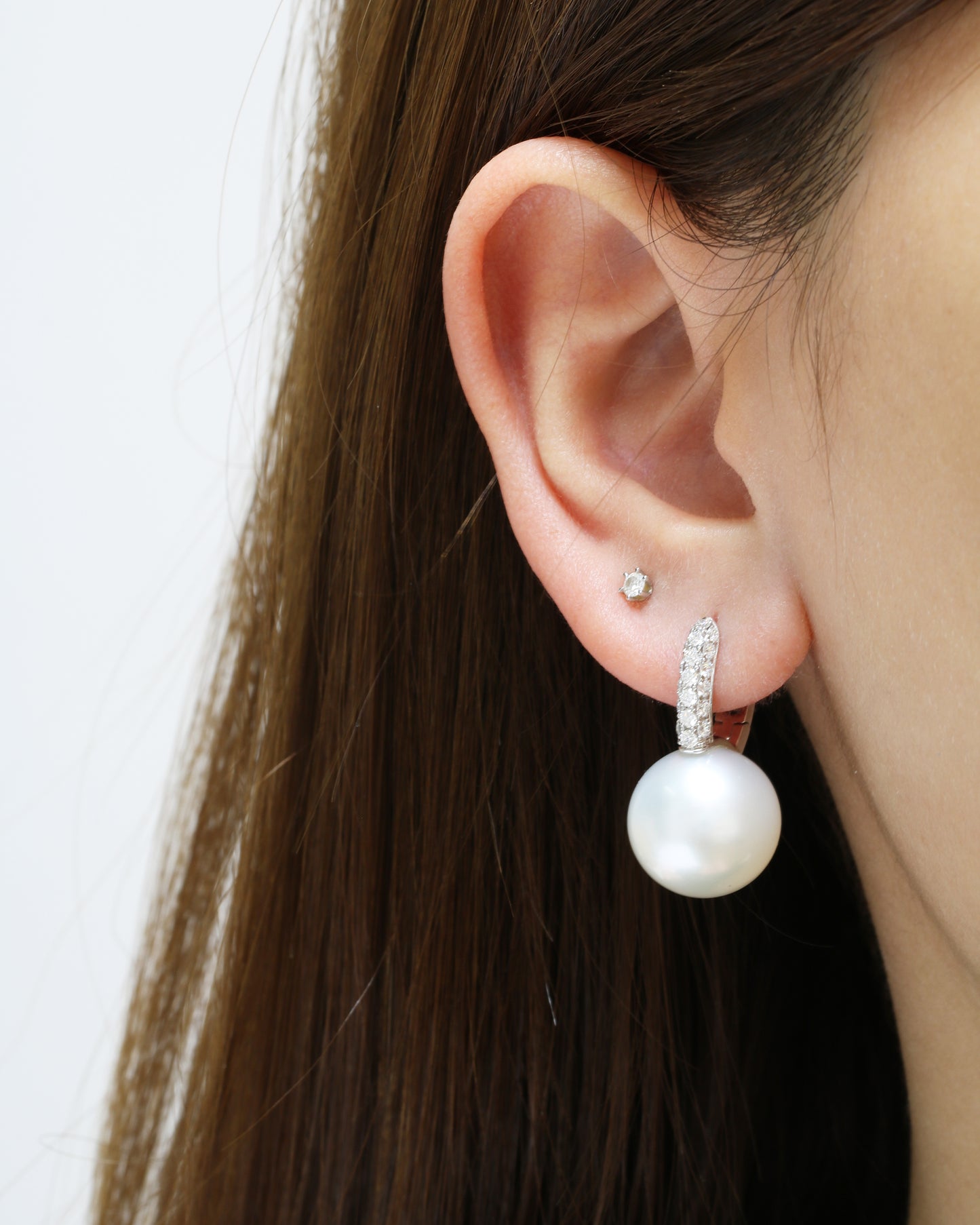 18k White Gold 14mm Australian South Sea Pearl Diamond Earrings