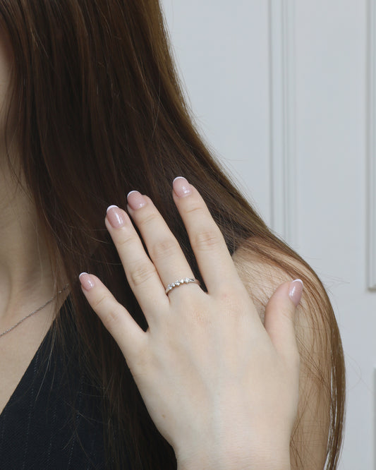 18k白金五顆鑽石排戒 18k White Gold 5-stone Diamond Ring