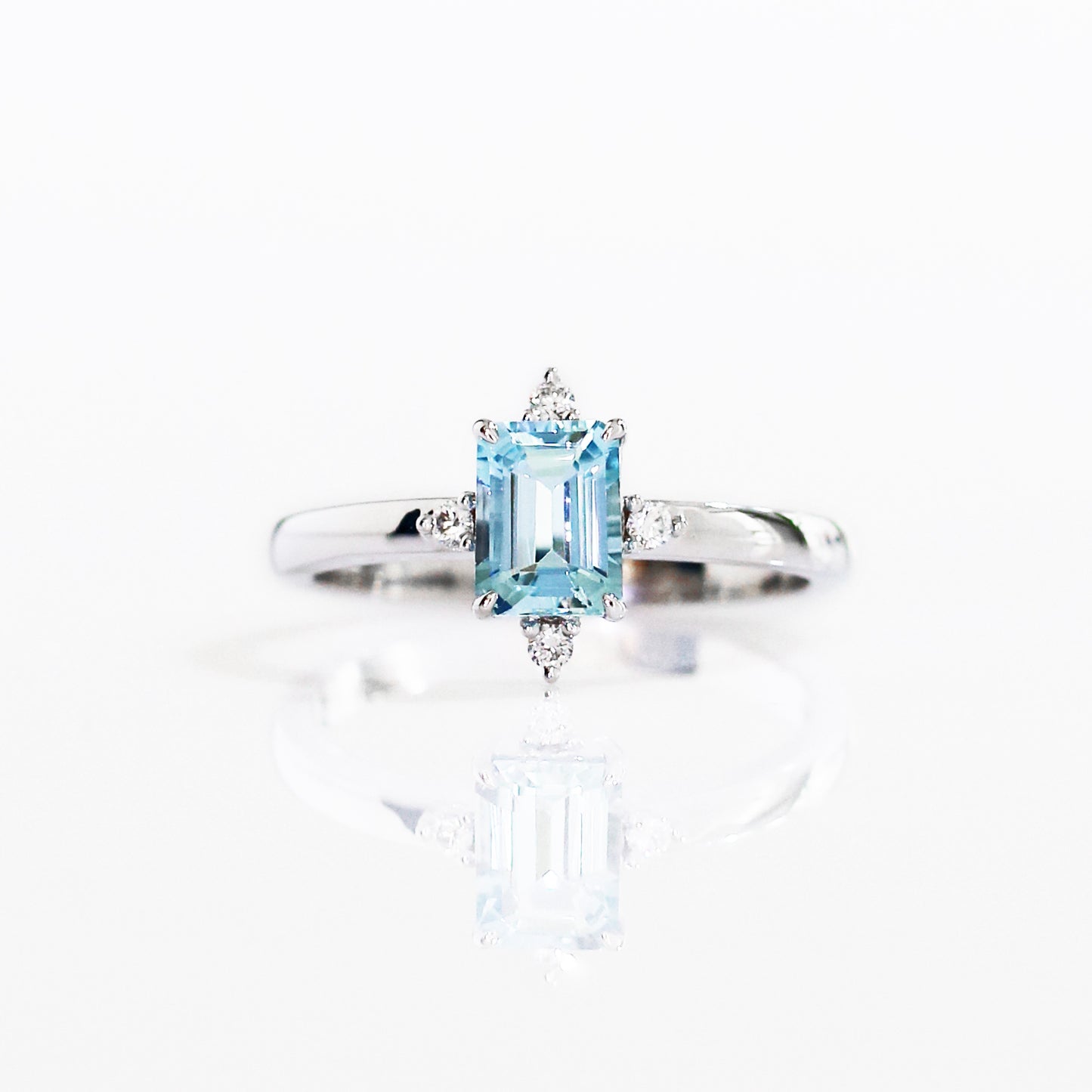 18k白金祖母綠切割海藍寶石鑽石戒指 18k White Gold Emerald Cut Aquamarine Diamond Ring