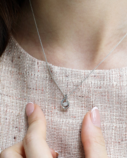 18k White Gold Pear Shaped Dancing Diamond Necklace