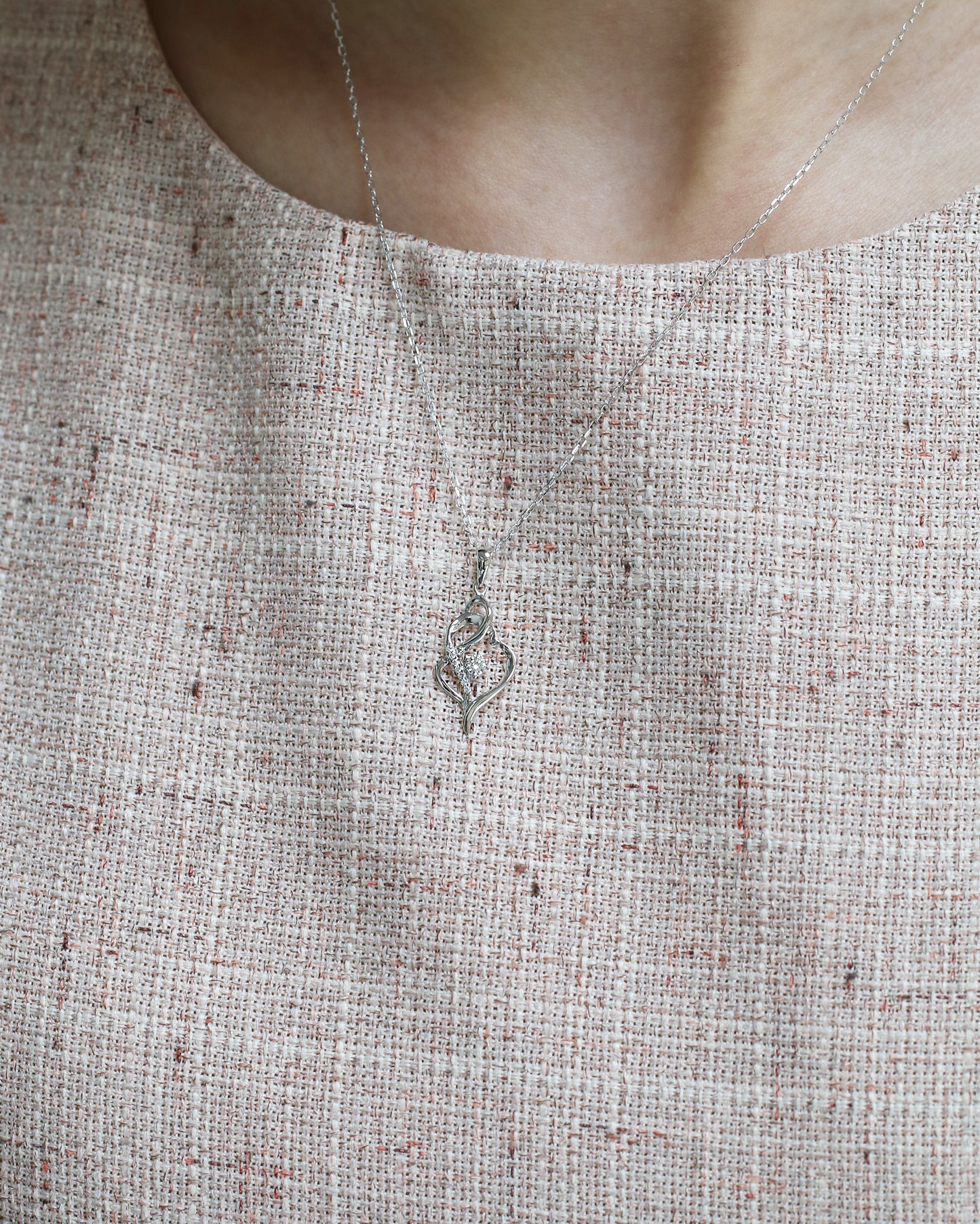 18k White Gold Heart Diamond Necklace