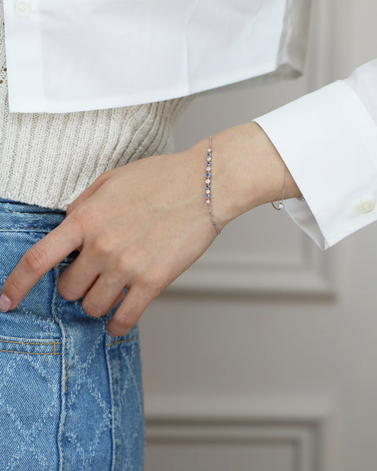 Santa Maria Aquamarine Diamond Bar Bracelet-Bracelets,Patrea Jewelry,birthstone jewelry Hong Kong, Aquamarine jewelry hk, Bespoke gemstone jewelry HK, Luxury aquamarine 18k gold, 海藍寶首飾 推薦, 天然海藍寶石, 藍寶石 珠寶 香港, Jewelry HK Online