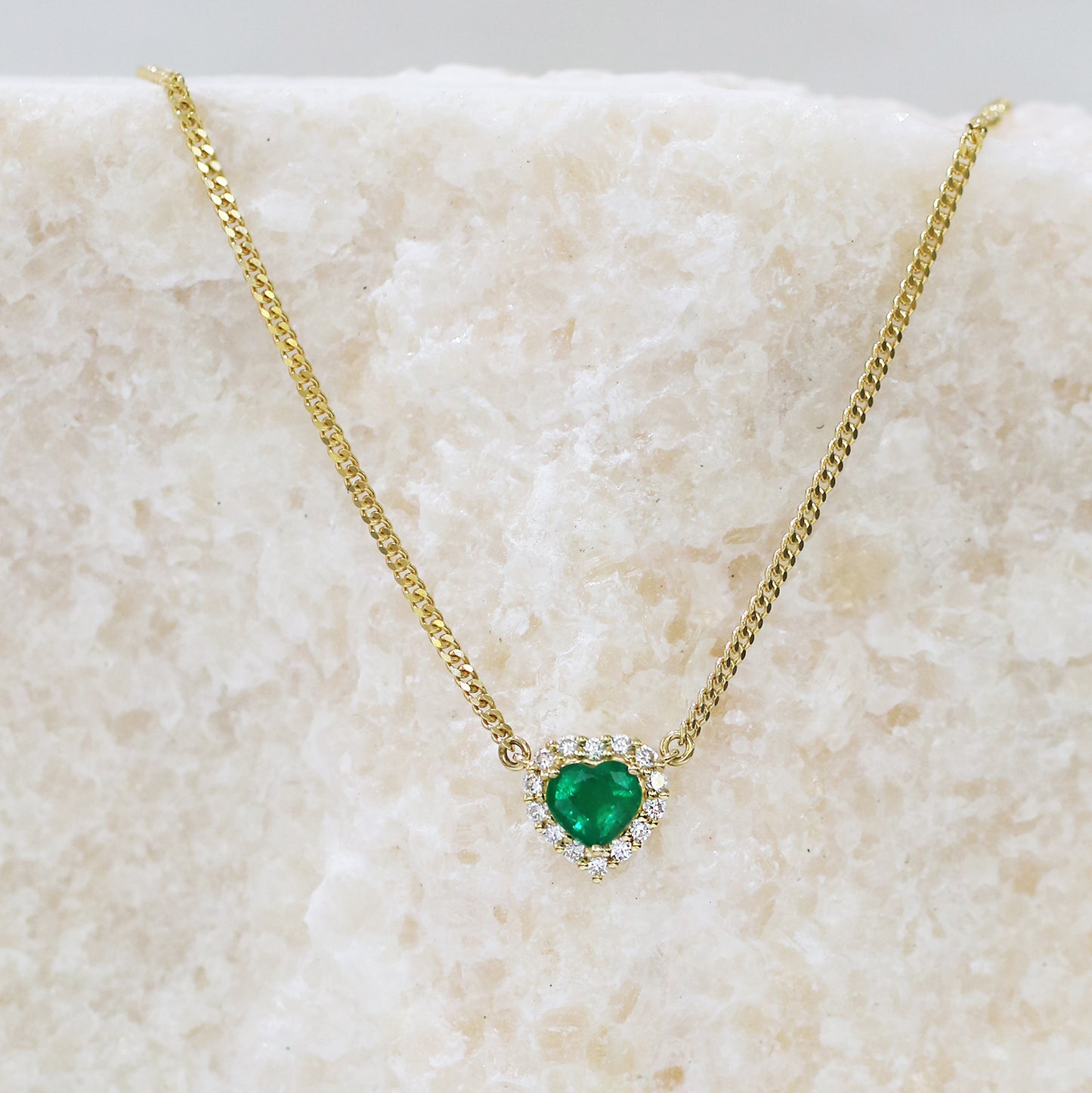 18k黃金心形綠寶石鑽石頸鍊 18k Yellow Gold Heart-shaped Emerald Diamond Halo Cuban Chain Necklace