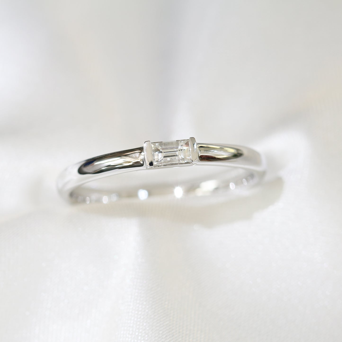 18k白金鑽石戒指 18k White Gold Horizontal Baguette Ring