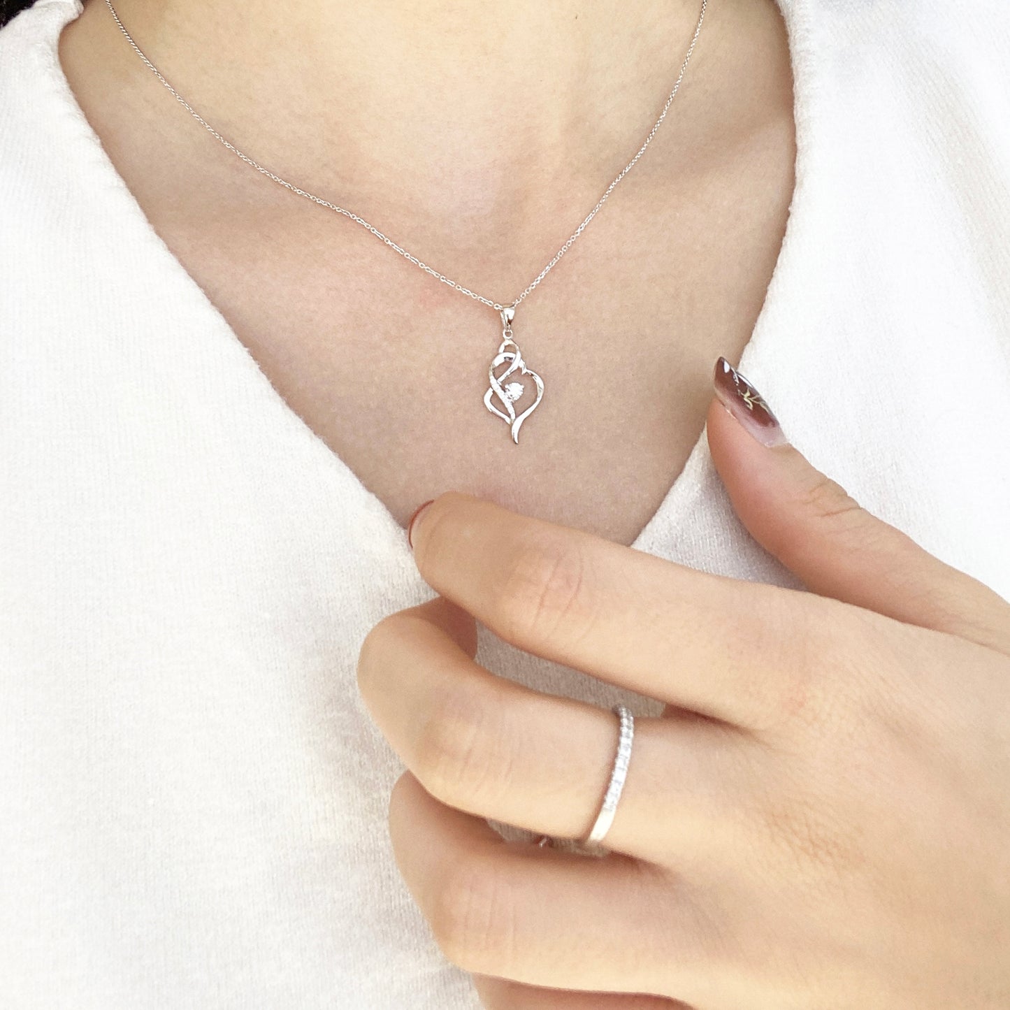 18k White Gold Heart Diamond Necklace